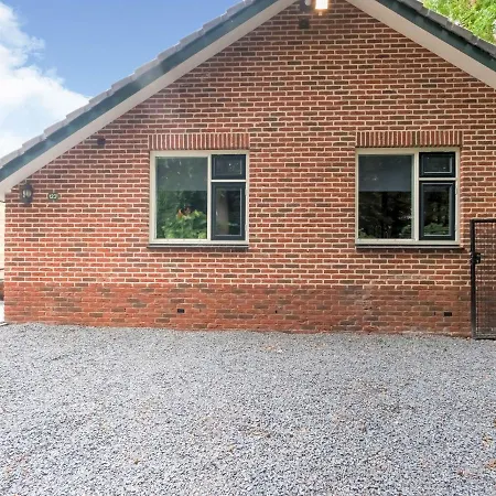 Cosy Holiday In Near The Woods